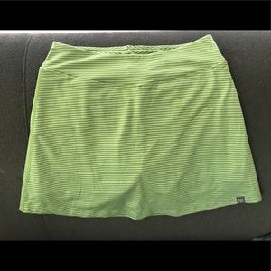 Title Nine Dream Skort 16”. Small